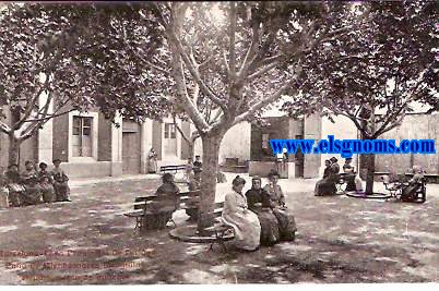 Barcelona.Casa Provincial de Caridad.Patio de Bienhechores incgnitos.Departamento de mujeres.