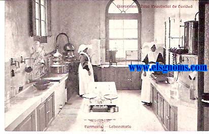 Barcelona.Casa Provincial de Caridad. Farmacia. Laboratorio.