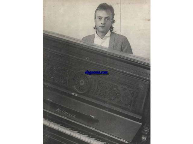 Jordi Benito. Galeria Carles Tach. Juny - Juliol 1990. Exposici. Text de Manel Clot. CAT/CAST/ING.